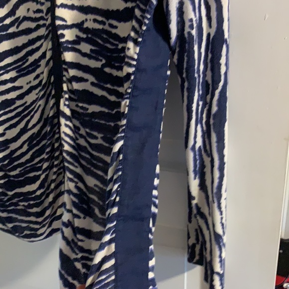 Gorgeous and figure flattering twin set - Picture 8 of 9